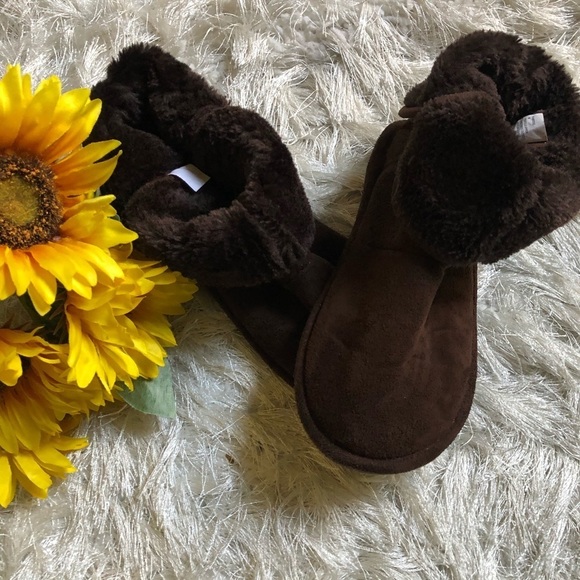 Steve Madden Slippers - Picture 8 of 14